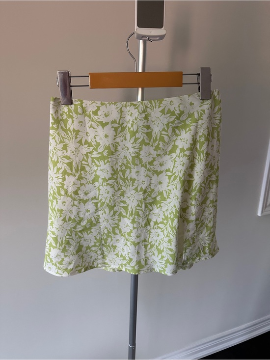 Beginning Boutique Dresses & Skirts - Beginning Boutique Green and White Floral Mini Skirt